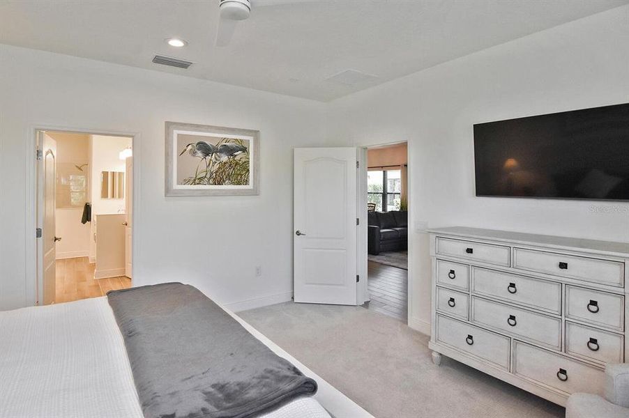 Furnished interior view inside a new home in , Englewood (Image 36).