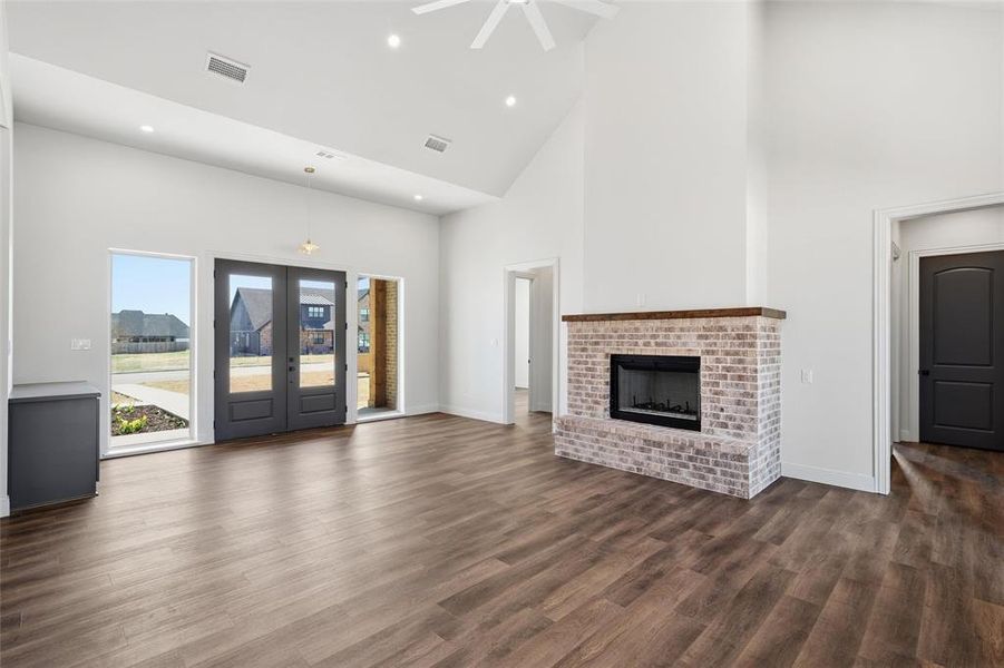 Spacious, unfurnished interior of a new home in , West (Image 29).