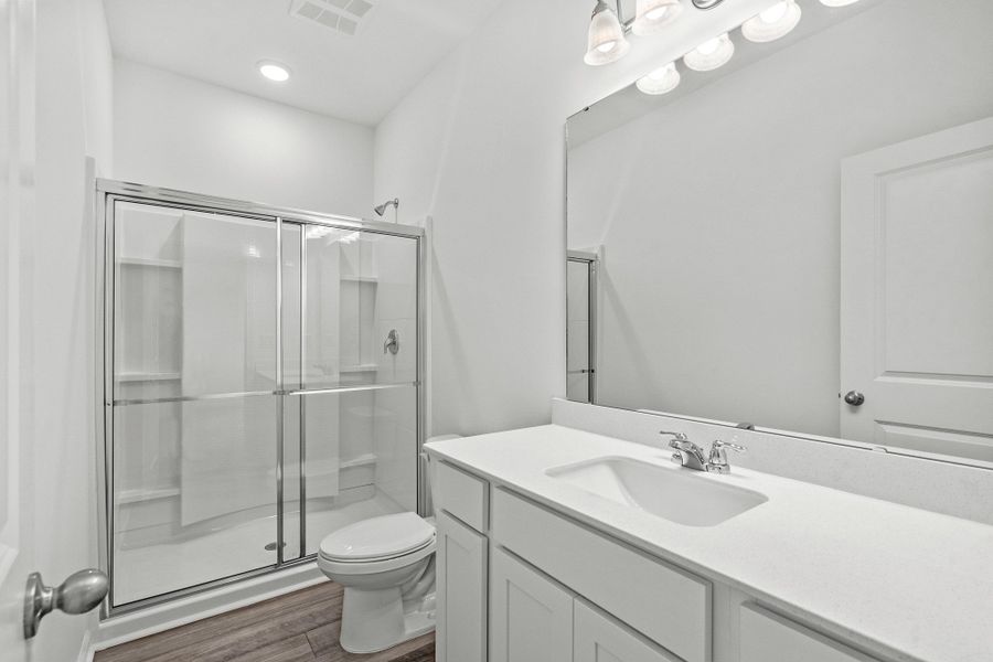 Representative furnished interior of a home built from the Comet by Starlight Homes in Andalusia, Loris (Image 13).