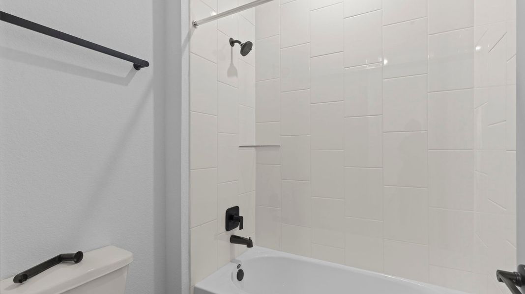 Representative interior finishes for a home built from the LANCASTER by D.R. Horton in Alexander, Pearland (Image 9). Representative interior finishes for a home built from the LANCASTER by D.R. Horton in Alexander, Pearland (Image 9).