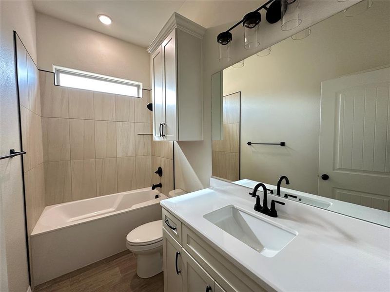 Furnished interior view inside a new home in , Lorena (Image 8).