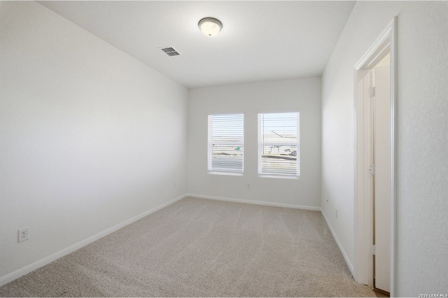Spacious, unfurnished interior of a new home in Willow View, Converse (Image 16).