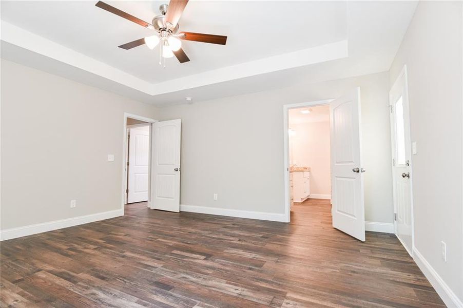 Spacious, unfurnished interior of a new home in , Dahlonega (Image 17).