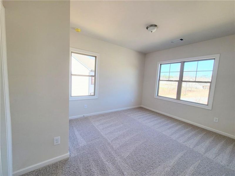 Spacious, unfurnished interior of a new home in , Jefferson (Image 25).