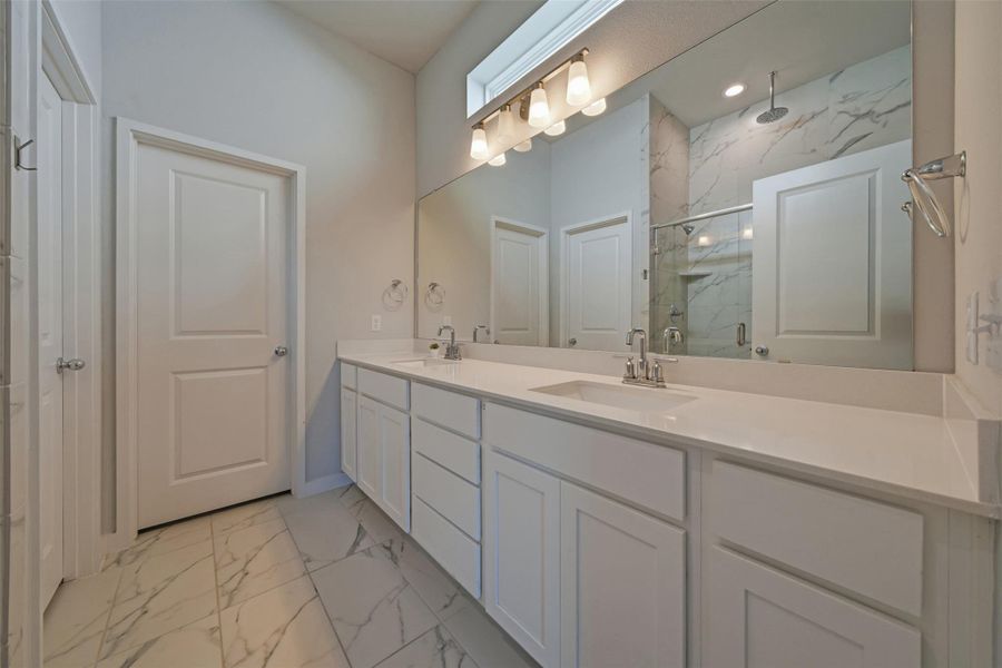 Quartz countertops and dual sinks