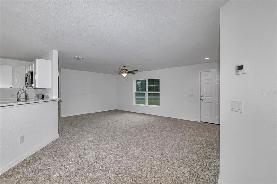 Spacious, unfurnished interior of a new home in , Ocala (Image 28).