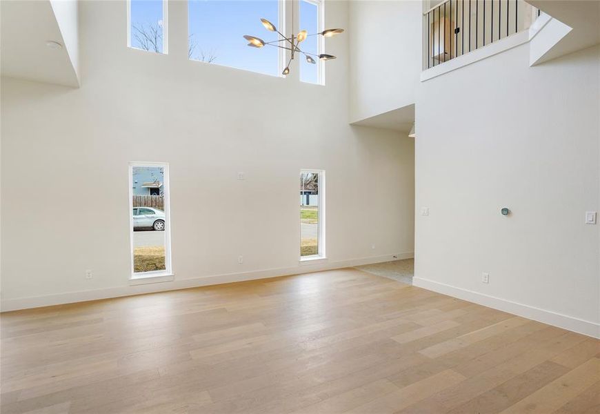 Spacious, unfurnished interior of a new home in , Dallas (Image 24).