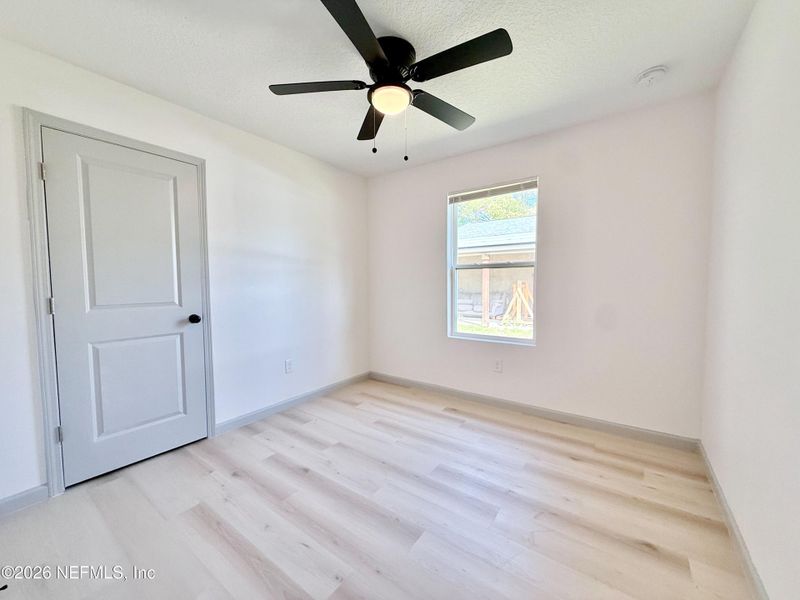 Spacious, unfurnished interior of a new home in , Jacksonville (Image 13).