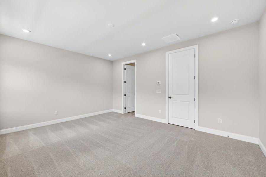 Spacious, unfurnished interior of a new home in Old Town Village, Waxhaw (Image 29). Spacious, unfurnished interior of a new home in Old Town Village, Waxhaw (Image 29).