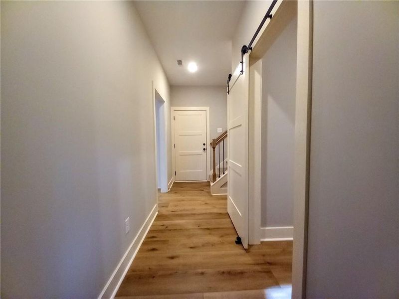 Spacious, unfurnished interior of a new home in , Temple (Image 21).