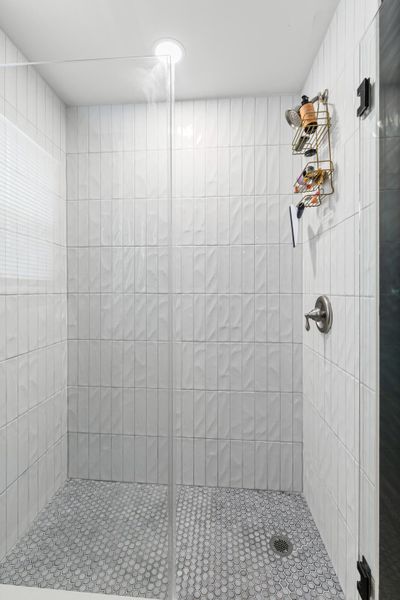 Close-up of interior finishes inside a home in , Hanahan (Image 19).