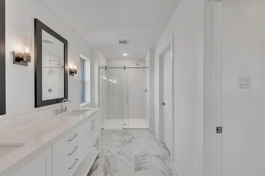 Furnished interior view inside a new home in Heritage Ranch, Sherman (Image 7). Furnished interior view inside a new home in Heritage Ranch, Sherman (Image 7).