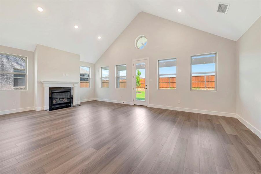 Spacious, unfurnished interior of a new home in Heritage Ranch, Sherman (Image 18). Spacious, unfurnished interior of a new home in Heritage Ranch, Sherman (Image 18).