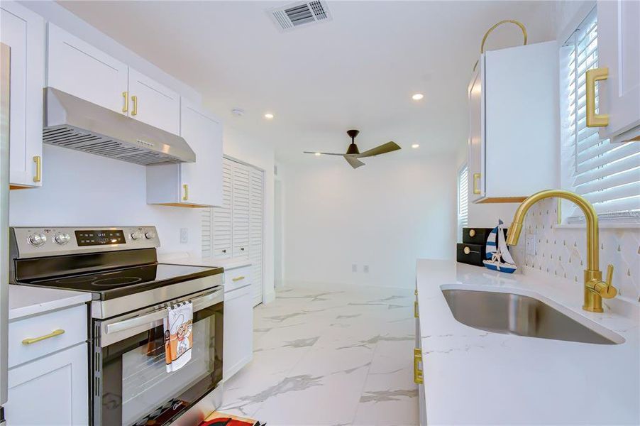 Furnished interior view inside a new home in , Bradenton (Image 6).