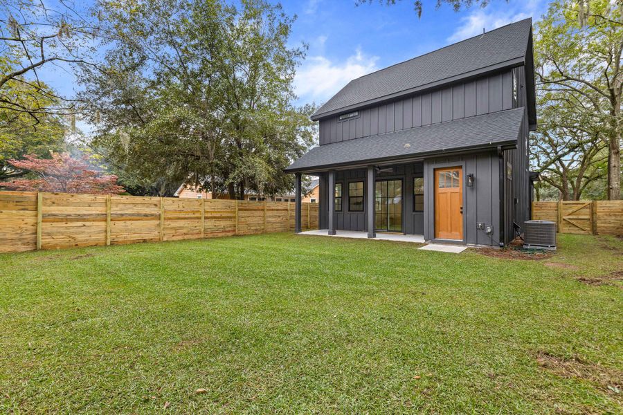 Exterior details and patio area of a home in , North Charleston (Image 33).