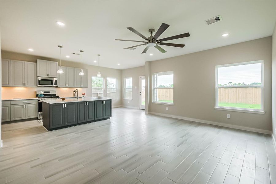 Furnished interior view inside a new home in , Fresno (Image 17).