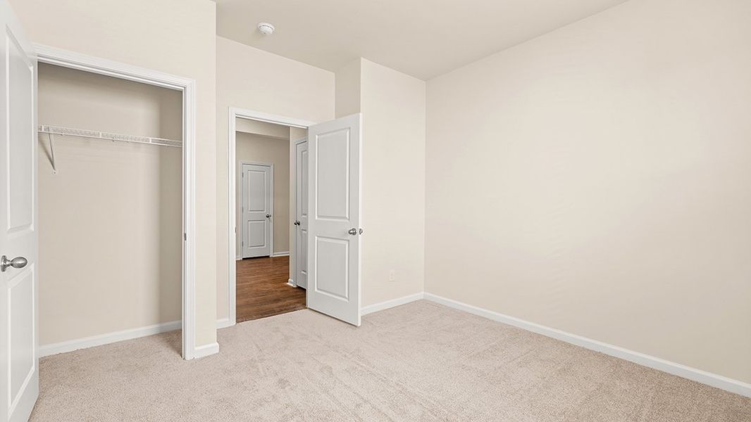 Spacious, unfurnished interior of a new home in Highland Hills, Graniteville (Image 16).