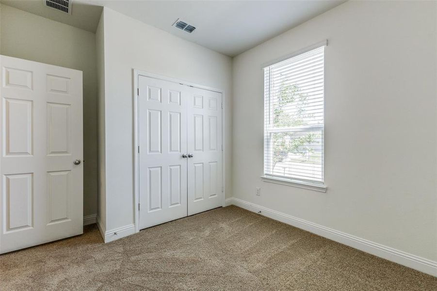 Spacious, unfurnished interior of a new home in Heartland, Heartland (Image 14).