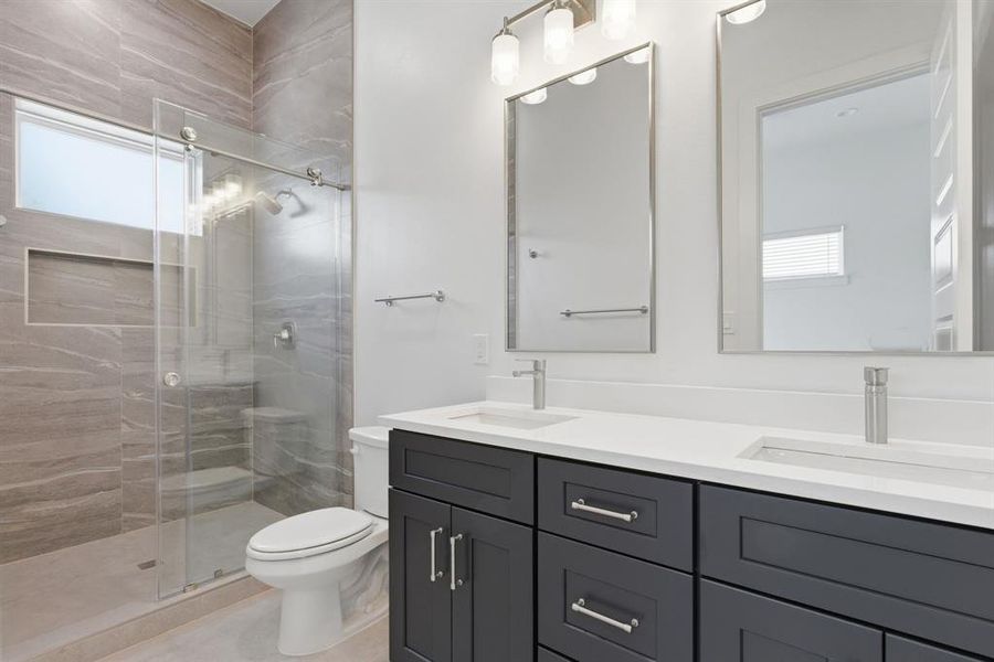 Furnished interior view inside a new home in , Dallas (Image 10).