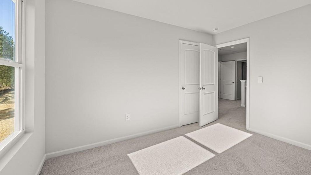 Spacious, unfurnished interior of a new home in Carlton, Douglasville (Image 19).