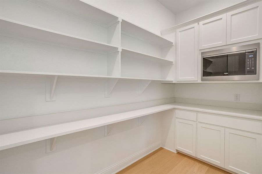 Furnished interior view inside a new home in Whitestone Heights, Benbrook (Image 7).