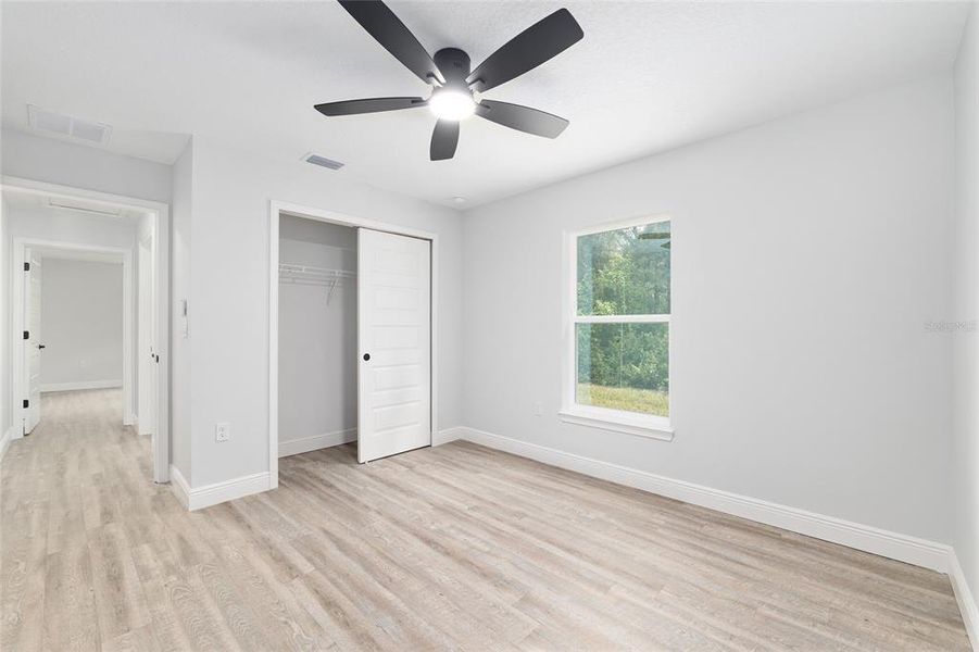 Spacious, unfurnished interior of a new home in , Dunnellon (Image 18).