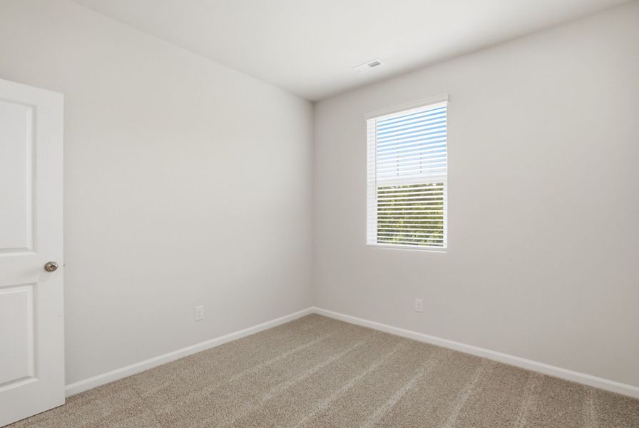 Spacious, unfurnished interior of a new home in Bratton Pointe, Rock Hill (Image 19).