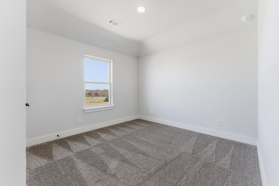 Spacious, unfurnished interior of a new home in Fannin Ranch, Leonard (Image 30).