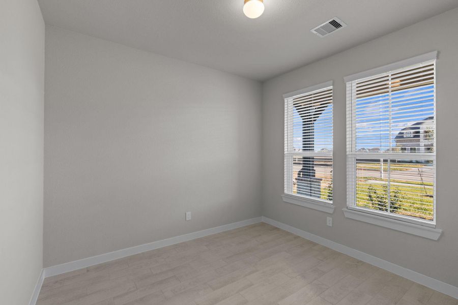 Spacious, unfurnished interior of a new home in Briarwood Crossing, Rosenberg (Image 23). Spacious, unfurnished interior of a new home in Briarwood Crossing, Rosenberg (Image 23).