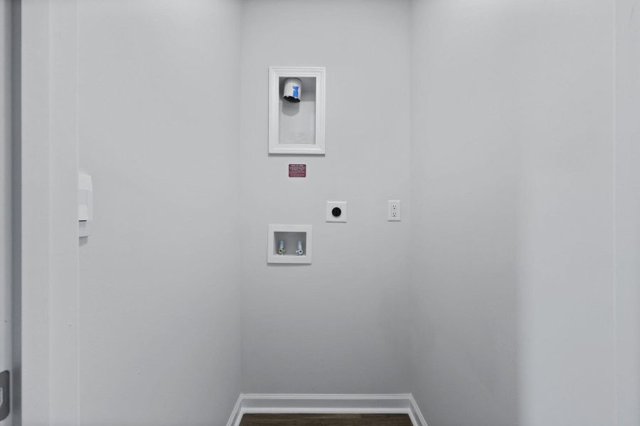 Spacious, unfurnished interior of a new home in The Timbers, Harleyville (Image 15).