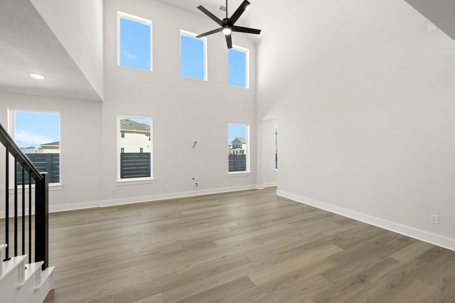 Spacious, unfurnished interior of a new home in The Retreat at Harvest, Argyle (Image 19).