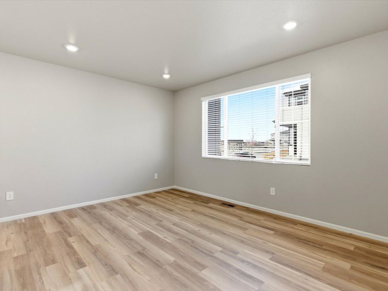 Spacious, unfurnished interior of a new home in York Station, Thornton (Image 17).