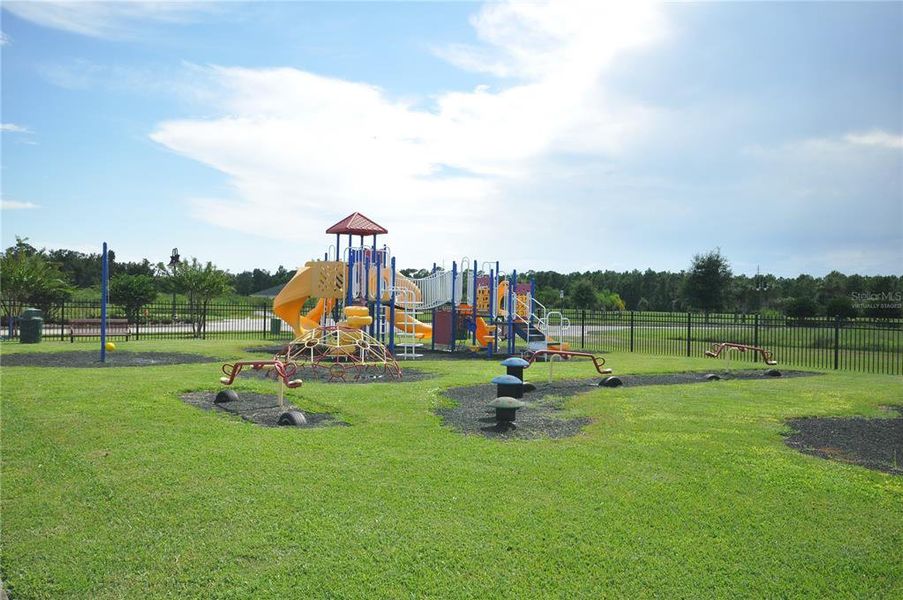 Community amenities in , Davenport (Image 22).