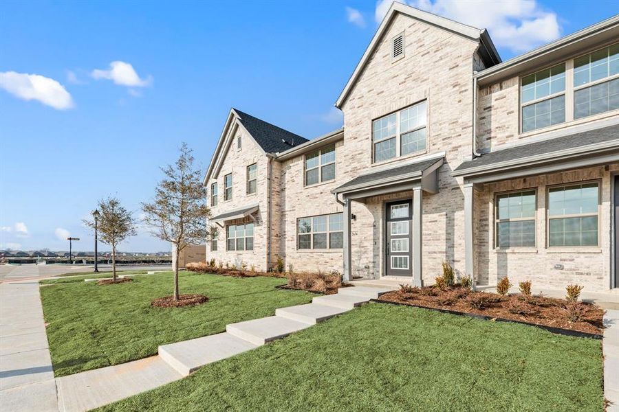 Architectural elements that create fantastic curb appeal are a signature design of our homes in Trinity Falls! Architectural elements that create fantastic curb appeal are a signature design of our homes in Trinity Falls!