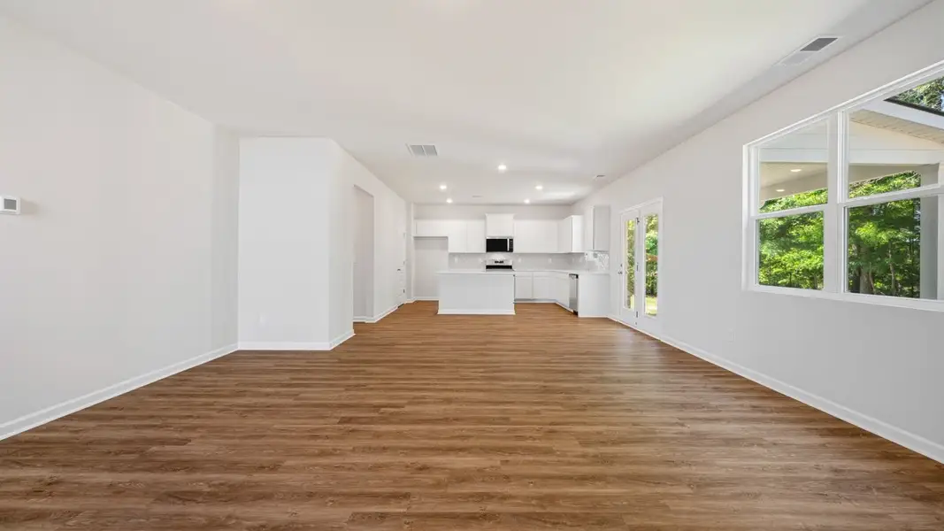 Spacious, unfurnished interior of a new home in Brooks Station, Dacula (Image 21).
