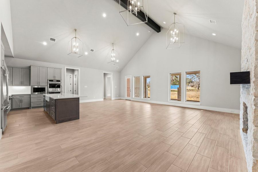 Spacious, unfurnished interior of a new home in Chapel Bend, Montgomery (Image 20).