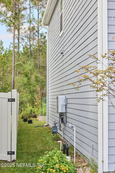 Exterior details and patio area of a home in , Jacksonville (Image 20).