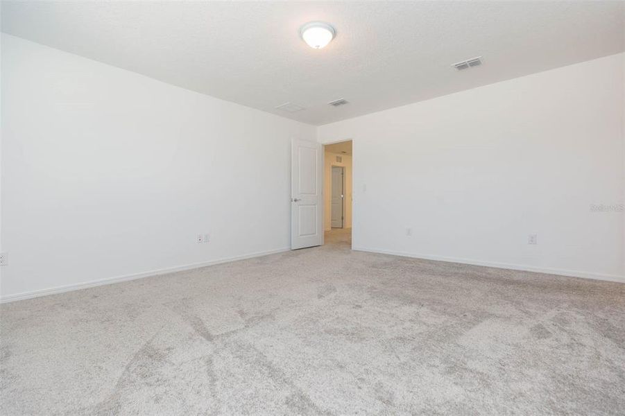 Spacious, unfurnished interior of a new home in Valri Forest, Valrico (Image 51). Spacious, unfurnished interior of a new home in Valri Forest, Valrico (Image 51).