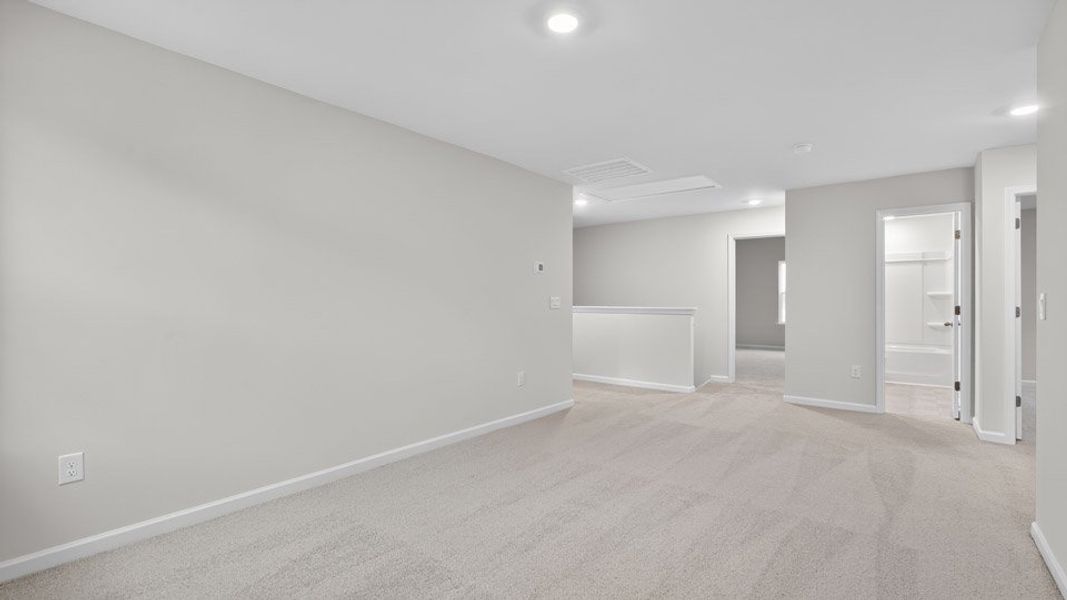 Spacious, unfurnished interior of a new home in Galvins Ridge, Sanford (Image 18).
