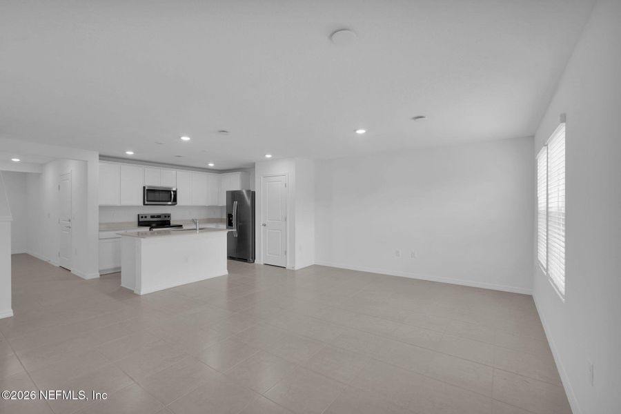 Spacious, unfurnished interior of a new home in , Jacksonville (Image 15).