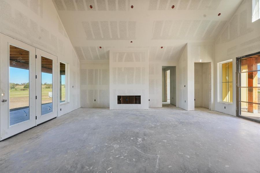 Experience seamless indoor-outdoor living! Experience seamless indoor-outdoor living!