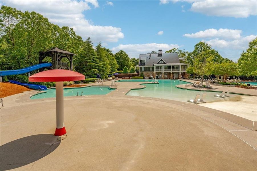 Community amenities in , Canton (Image 69).