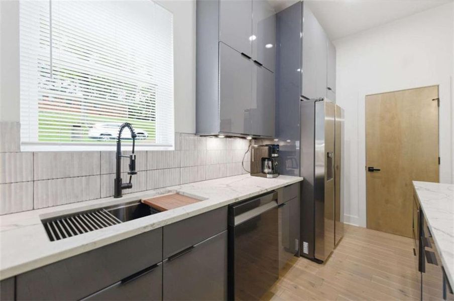 Furnished interior view inside a new home in , Atlanta (Image 40).