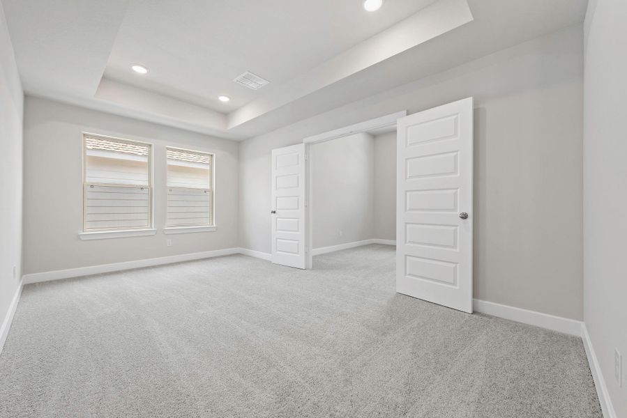 Spacious, unfurnished interior of a new home in The Trails, New Caney (Image 12).