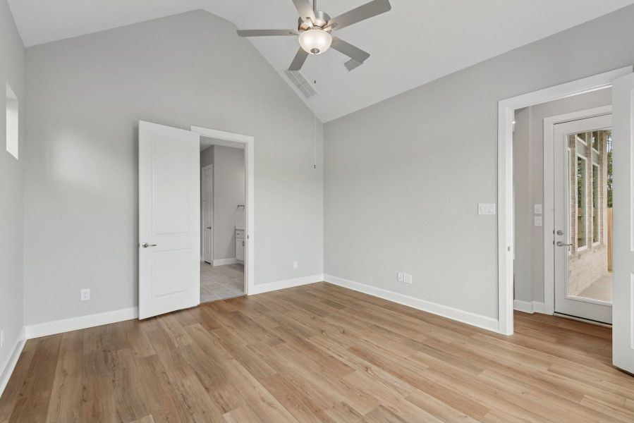 Spacious, unfurnished interior of a new home in ARTAVIA 45' Homesites, Conroe (Image 17).