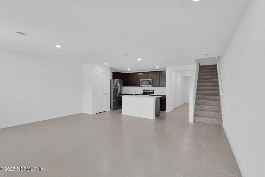 Spacious, unfurnished interior of a new home in Normandy Pines, Jacksonville (Image 15).