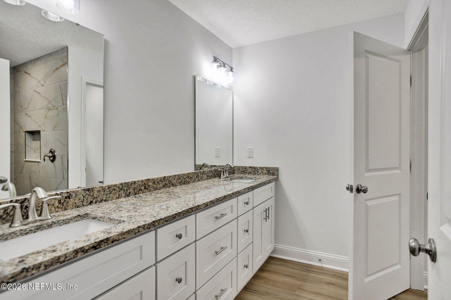 Furnished interior view inside a new home in , Middleburg (Image 9).