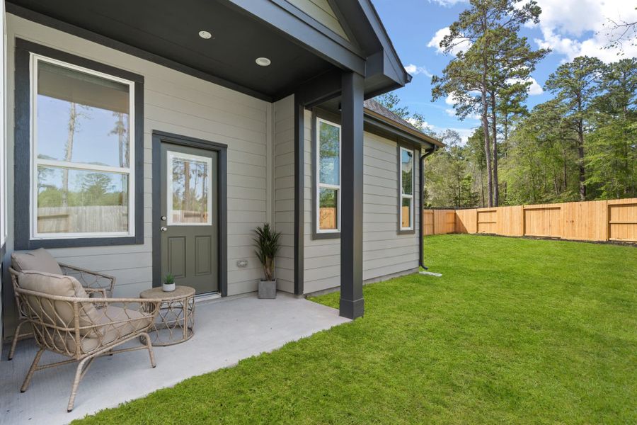 Exterior details and patio area of a home in Santa Rita Ranch, Liberty Hill (Image 28).