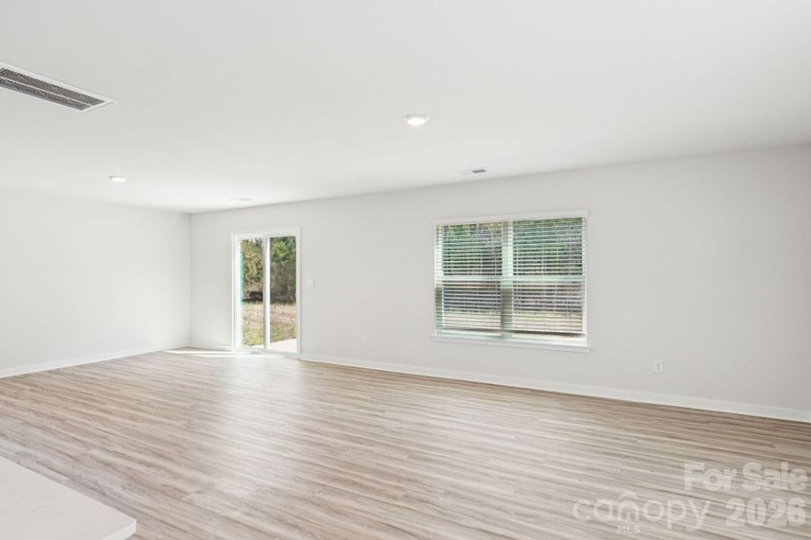 Spacious, unfurnished interior of a new home in Woodhaven at Chester, Chester (Image 14).