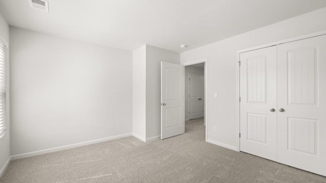 Spacious, unfurnished interior of a new home in South Wind, Union City (Image 23).